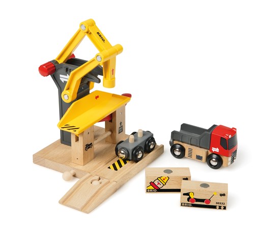 Brio station hot sale with lift